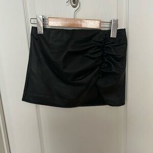 Fashion nova mini skirt leather with ruched detail
